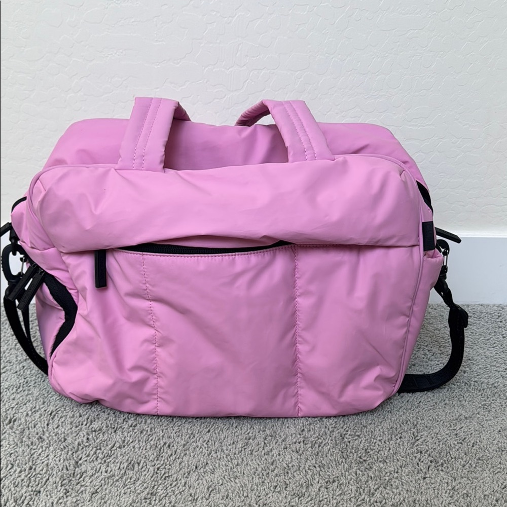 Calpak Luka Duffel in Bubblegum